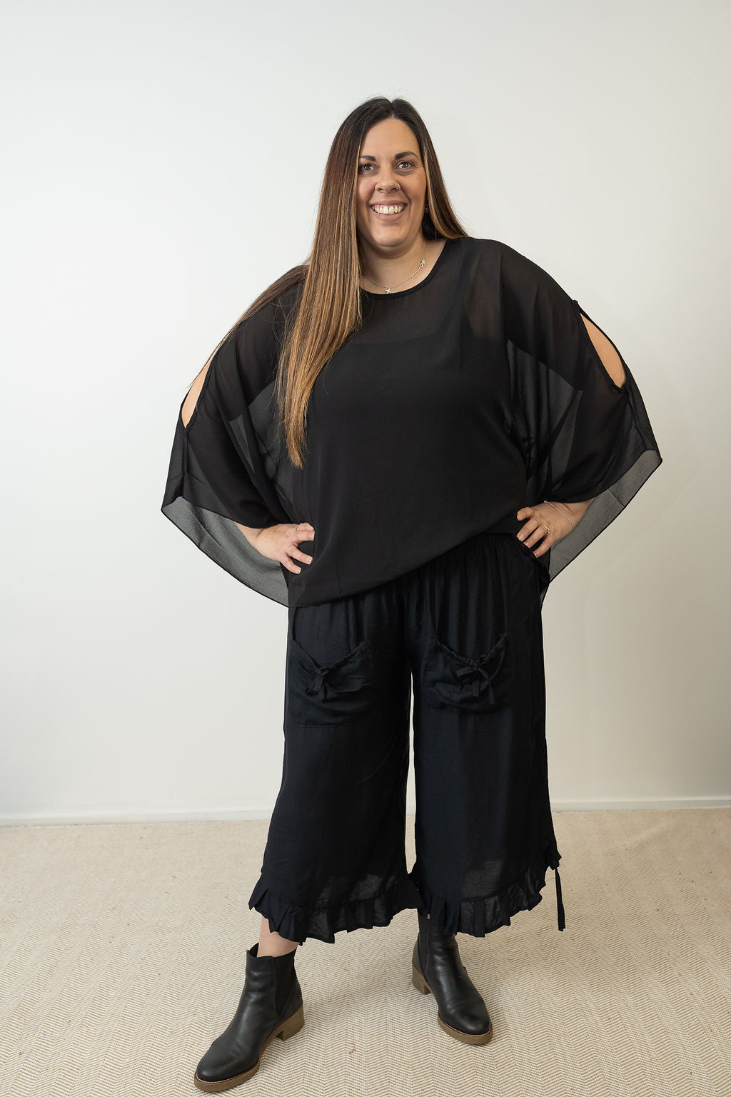 Wideleg Ruffle Hem Pants - Black