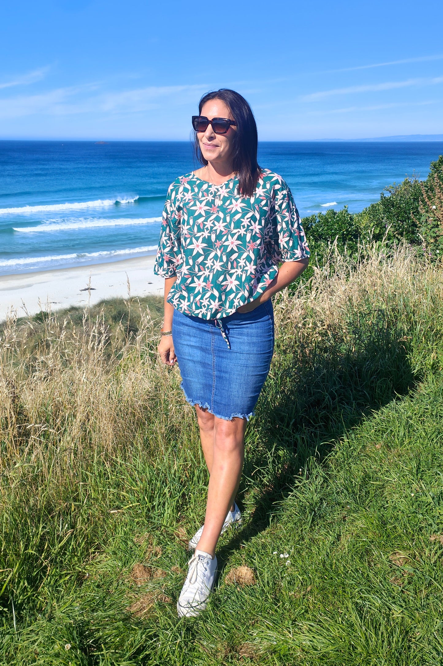 Short Sleeve Verity Tie Top - Green Lilium floral