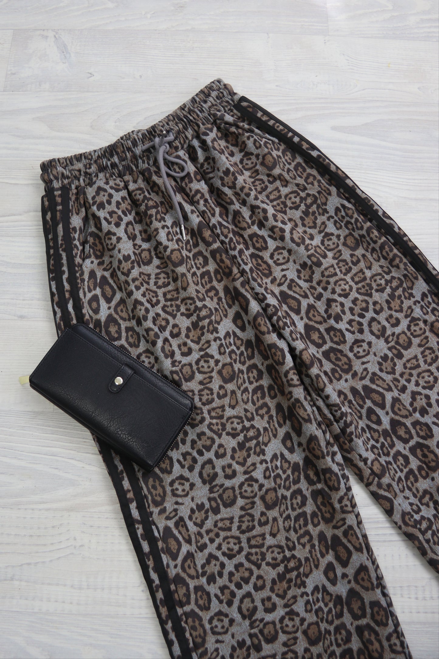 Leo Side Stripe Joggers - Granite