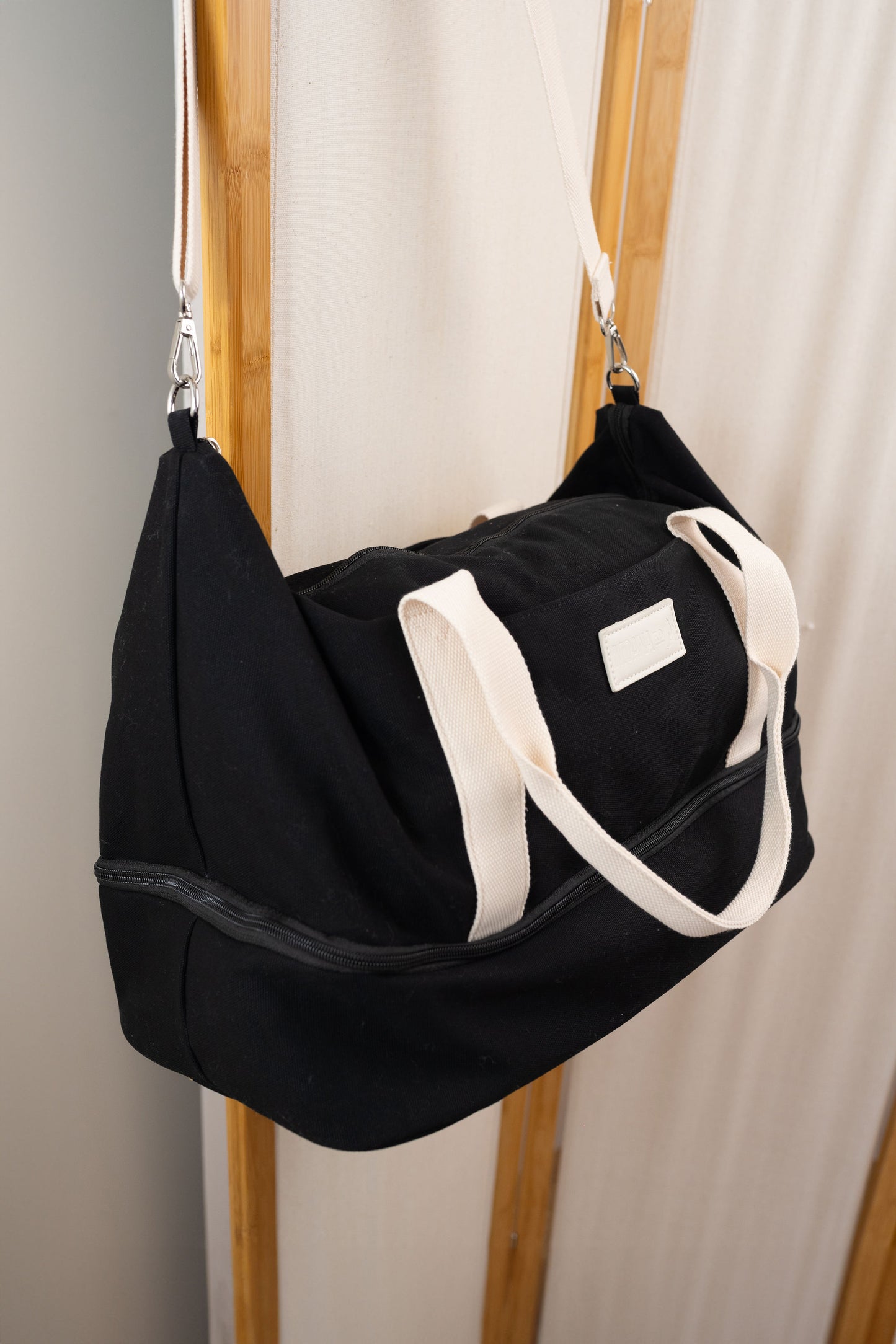 Lake Tarawera Overnight Bag