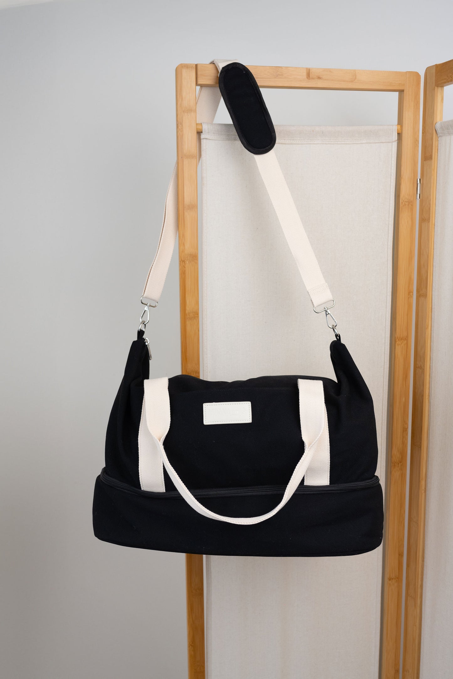 Lake Tarawera Overnight Bag