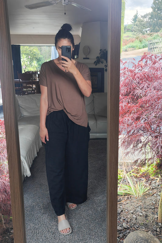 Basic V-neck Tee - Mocha