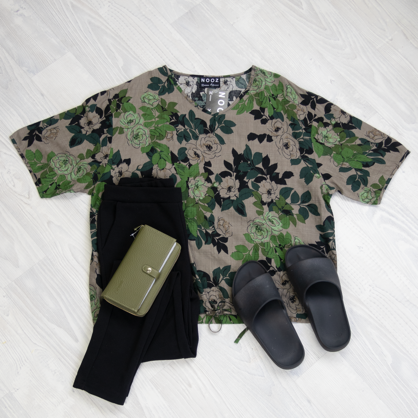 Short Sleeve Verity Tie Top- Green Rose Garden
