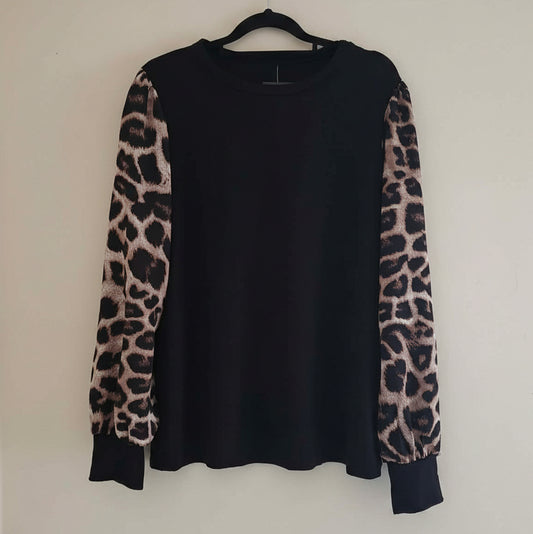 Floaty Animal Print Sleeve Top - Black
