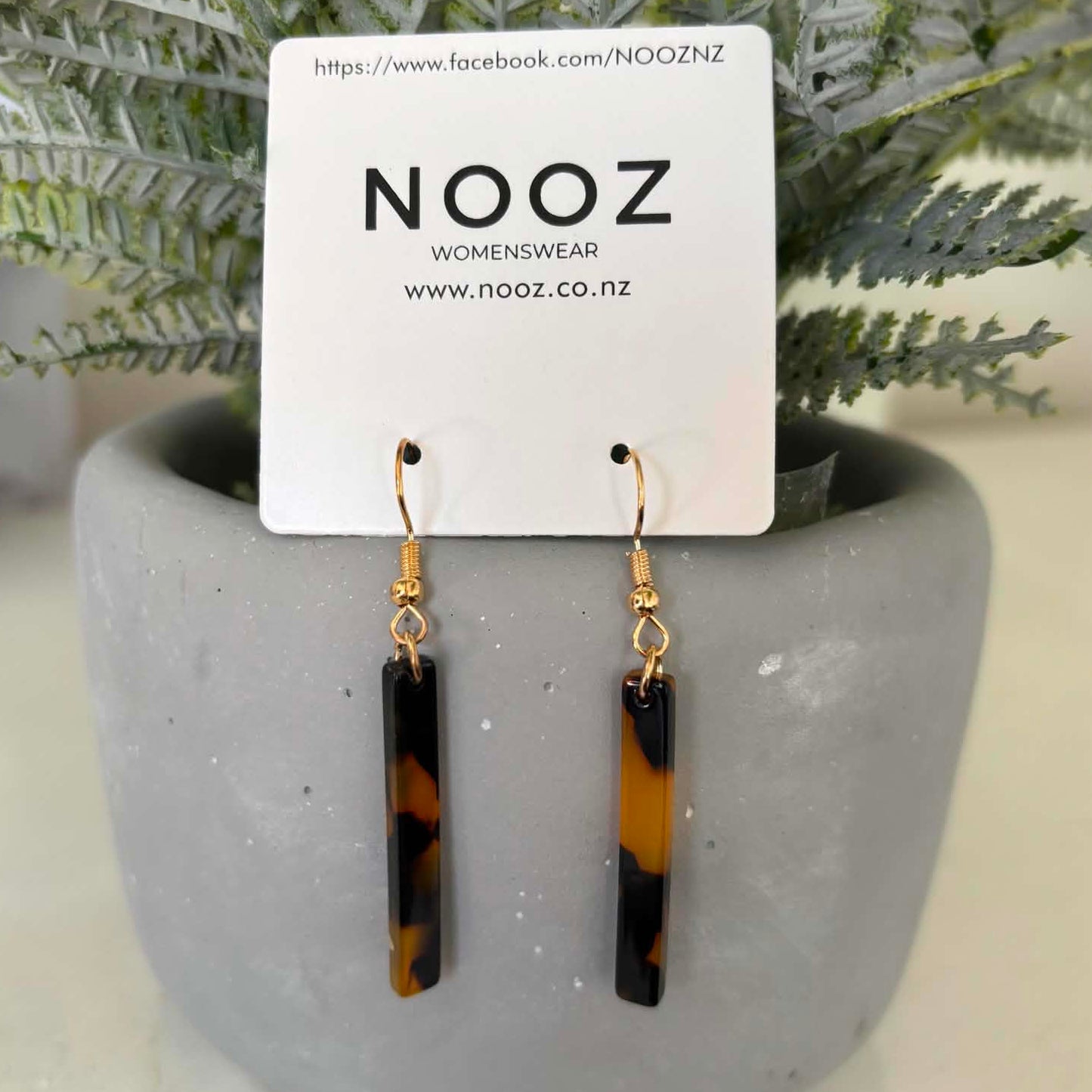 Mini Tortoiseshell Bar earrings