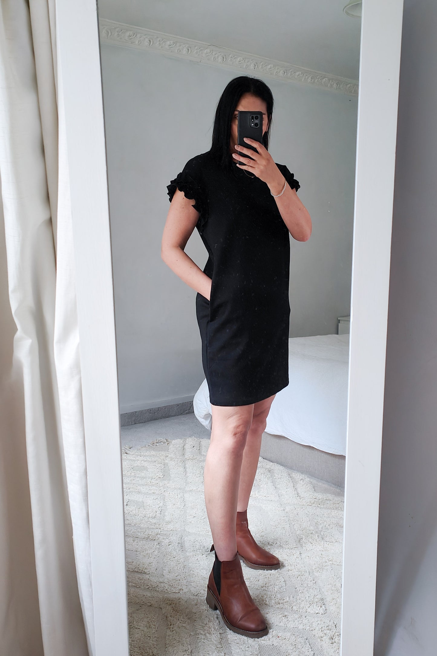 Stretchy Ellie Ruffle Sleeve Dress - Black