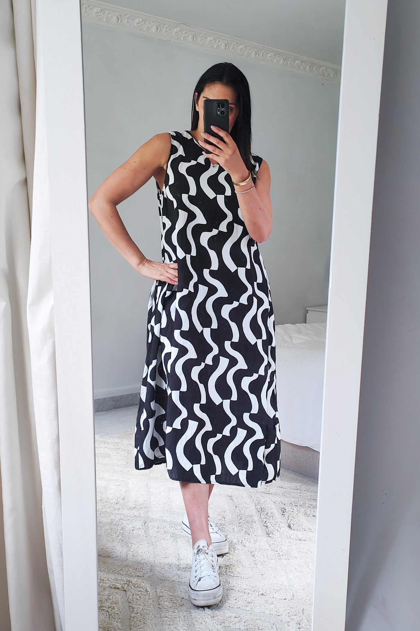 Bold B/W Swing Maxi Dress - Wavy