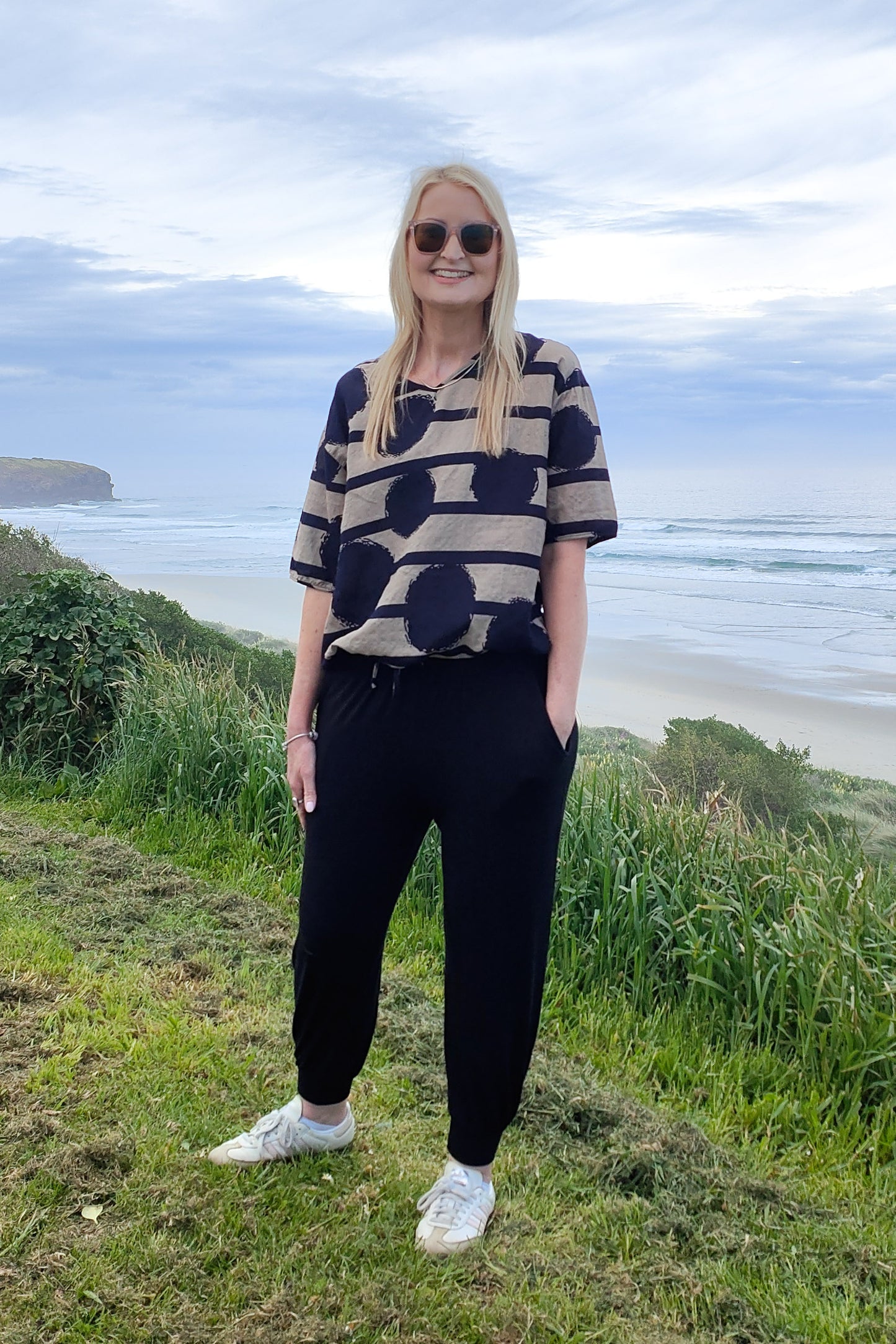 Short Sleeve Verity Tie Top - Black Sand Spot