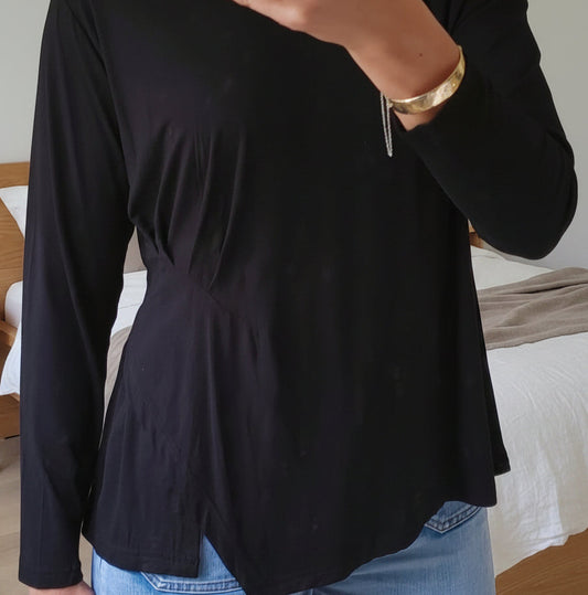 Black - Asymmetrical Punn Top