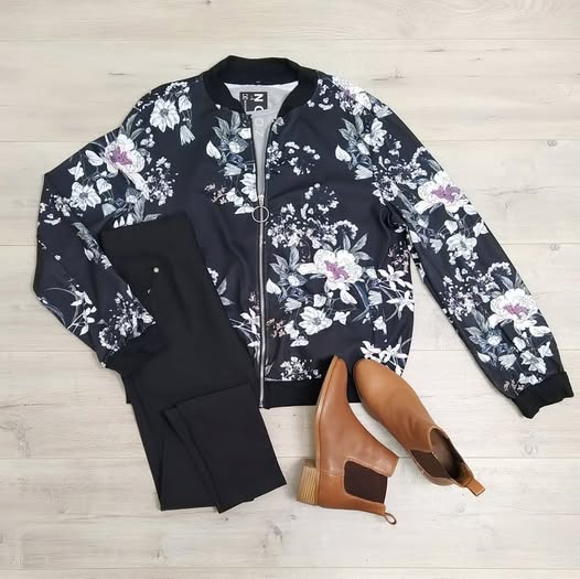PRE-ORDER** McKenzie Floral Zip Up - Black