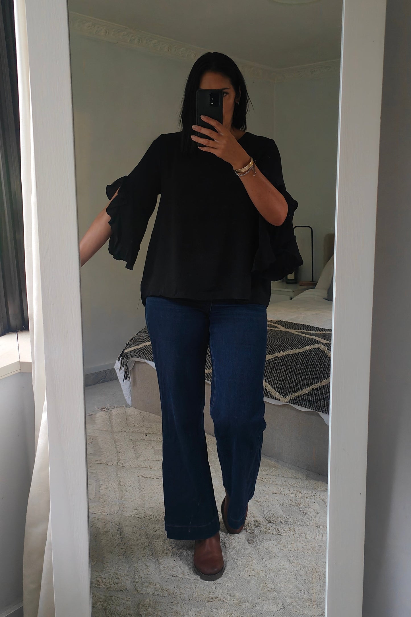 3/4 Ruffle Sleeve Chelsea Top - Black