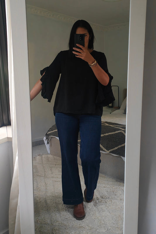 3/4 Ruffle Sleeve Chelsea Top - Black