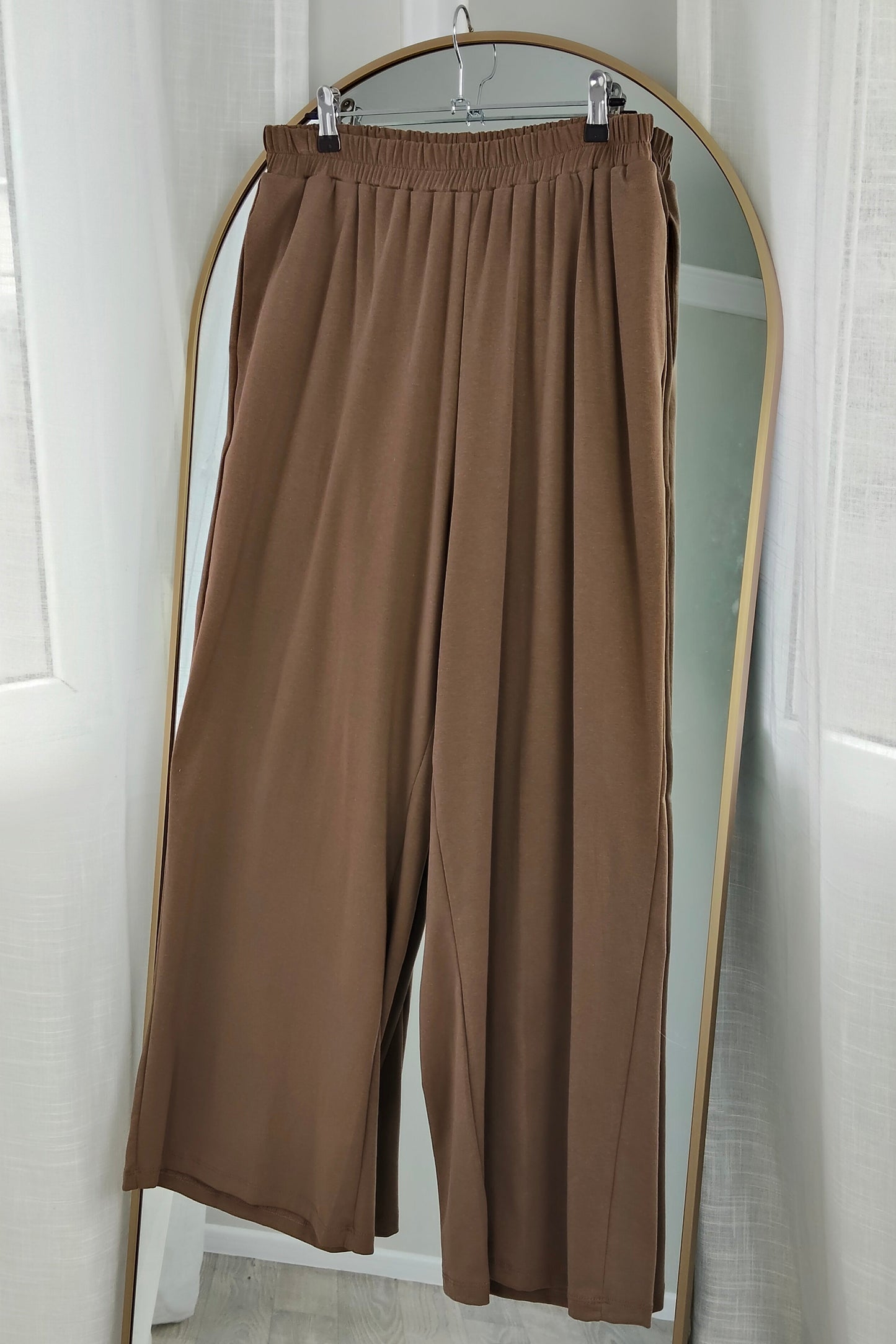 Curvy Wide Leg Leisure Pants - Mocha