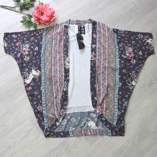 Pebble Fairytale - Short Patterned Kimono