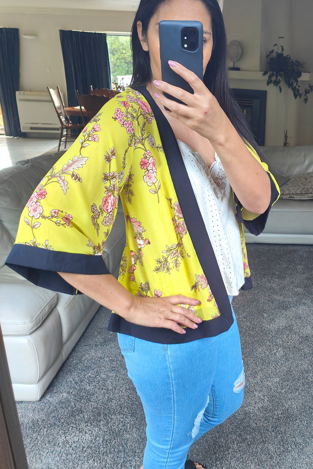 Shorter Luna Kimono - Yellow & Pink Blooms