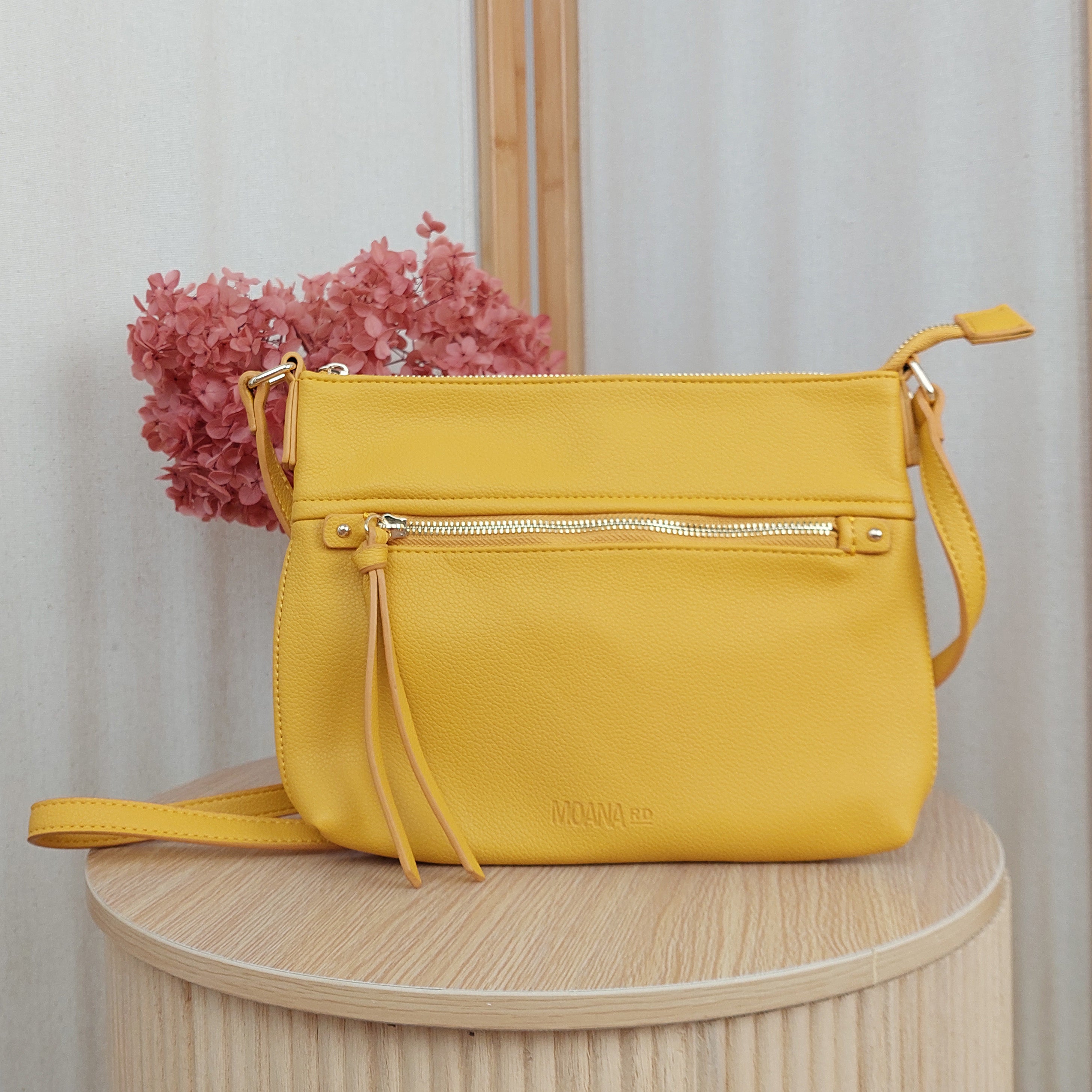 Mustard hotsell handbag nz