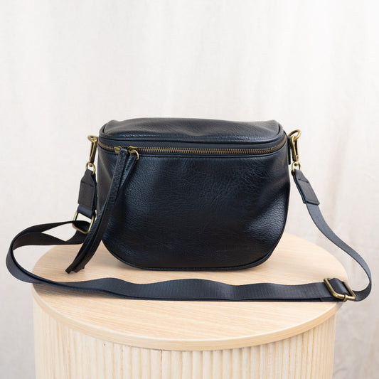 Waihi Beach Handbag - Black