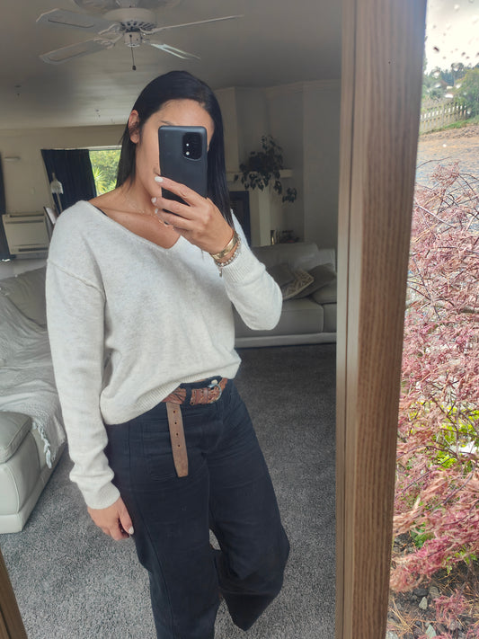 V Neck Jumper - Natural