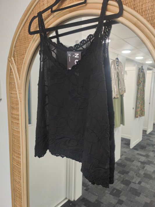 Black - Embroidered Detail Phoenix Singlet