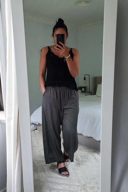 Black - Embroidered Detail Miami Singlet