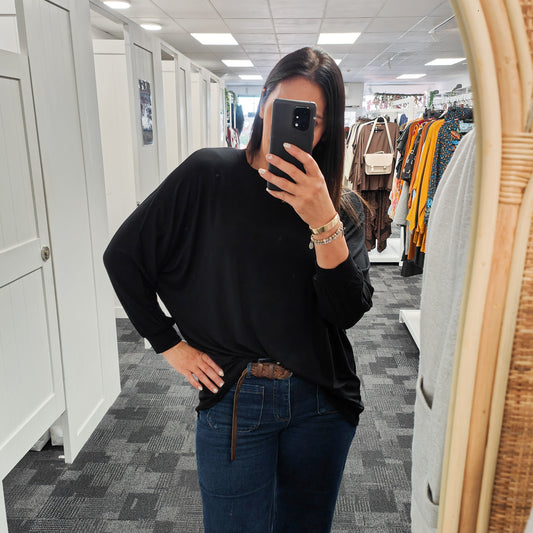 Loose Punn Batwing Top - Black