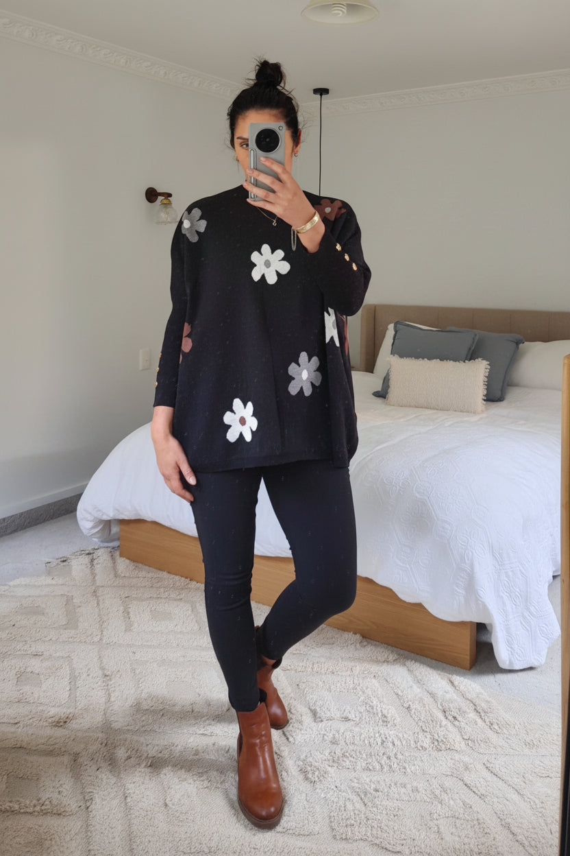 Black - Oversized Daisy Sweater