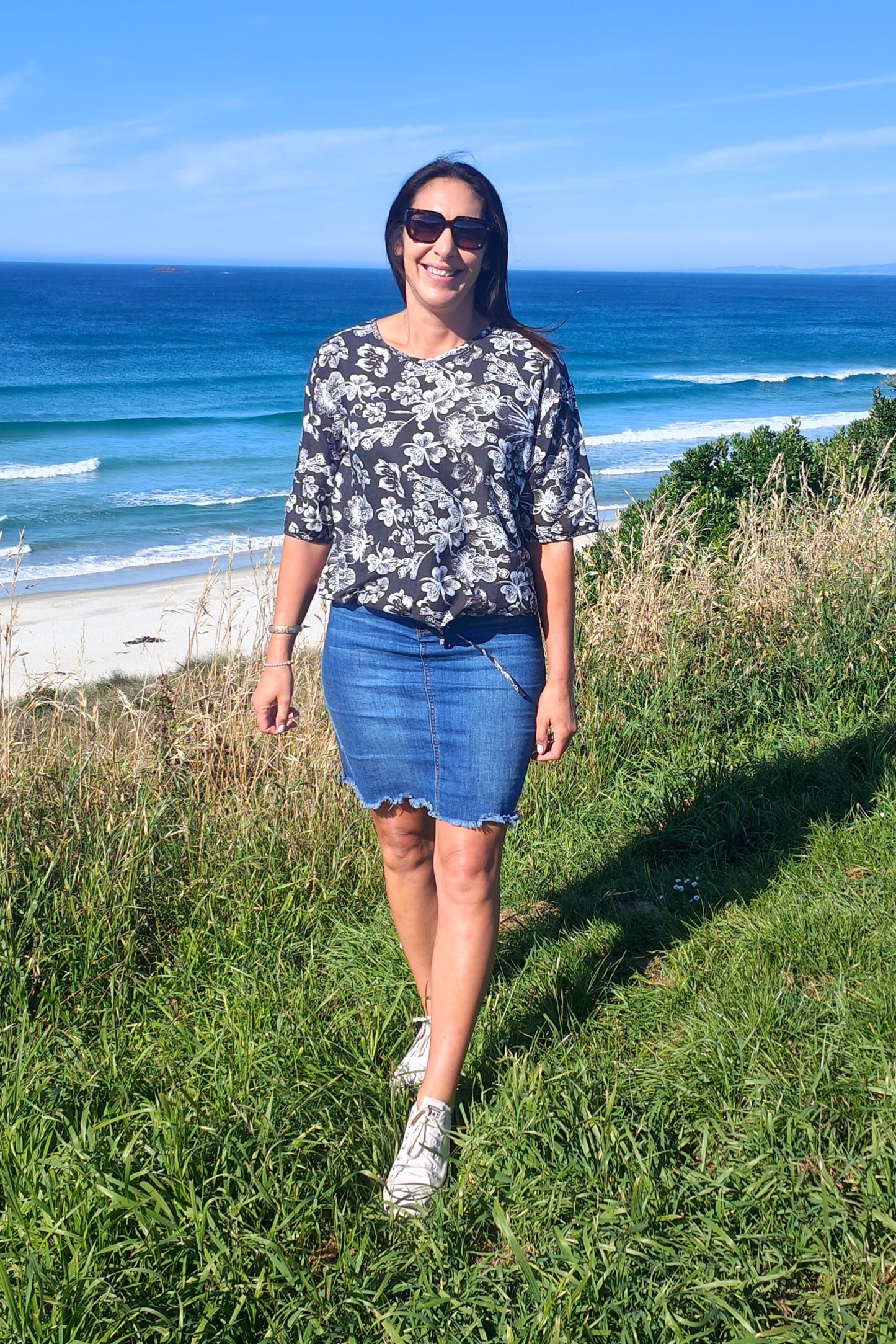 Short Sleeve Verity Tie Top - Black floral